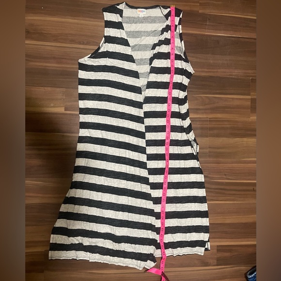 ⛄️CLEARANCE⛄️ 🌟2x HOST PICK🌟 Lularoe duster vest - Picture 13 of 14